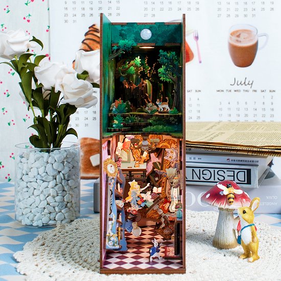 Book Nook Alice au Pays des Merveilles en bois lumineux