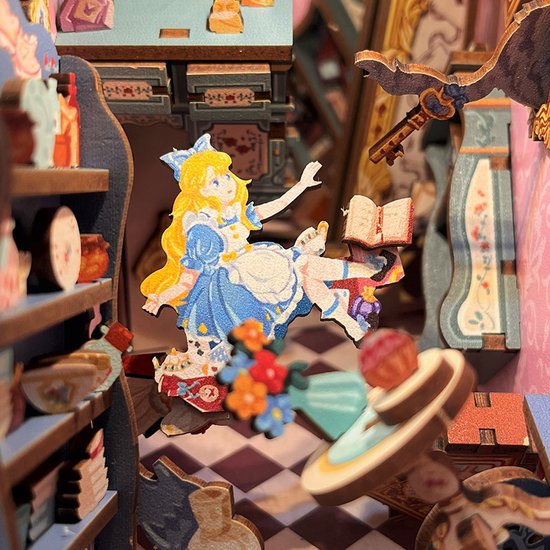 Book Nook Alice au Pays des Merveilles en bois lumineux
